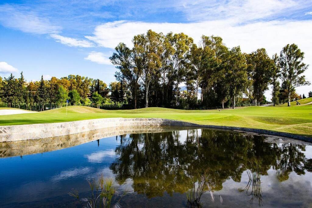 Apartamento Con Piscina Cerca Del Golf En Atalaya - Atalaya Del Golf 31 Estepona Exterior photo