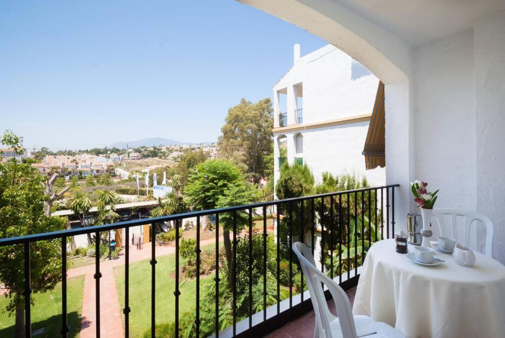 Apartamento Con Piscina Cerca Del Golf En Atalaya - Atalaya Del Golf 31 Estepona Exterior photo