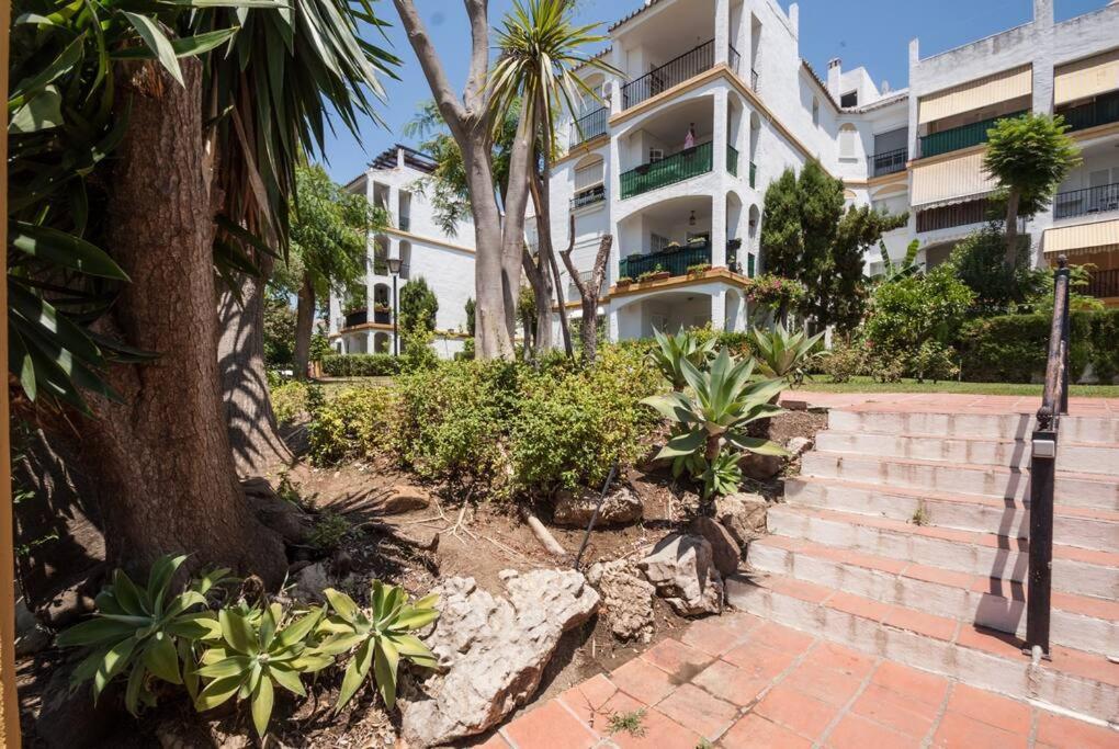 Apartamento Con Piscina Cerca Del Golf En Atalaya - Atalaya Del Golf 31 Estepona Exterior photo